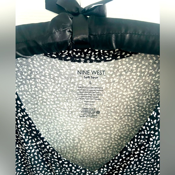 Take on the day in style with this women's essential tee from Nine West, LG - Picture 2 of 3